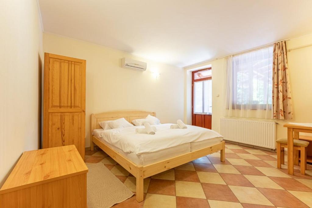 Varazsko Apartman 久洛 外观 照片